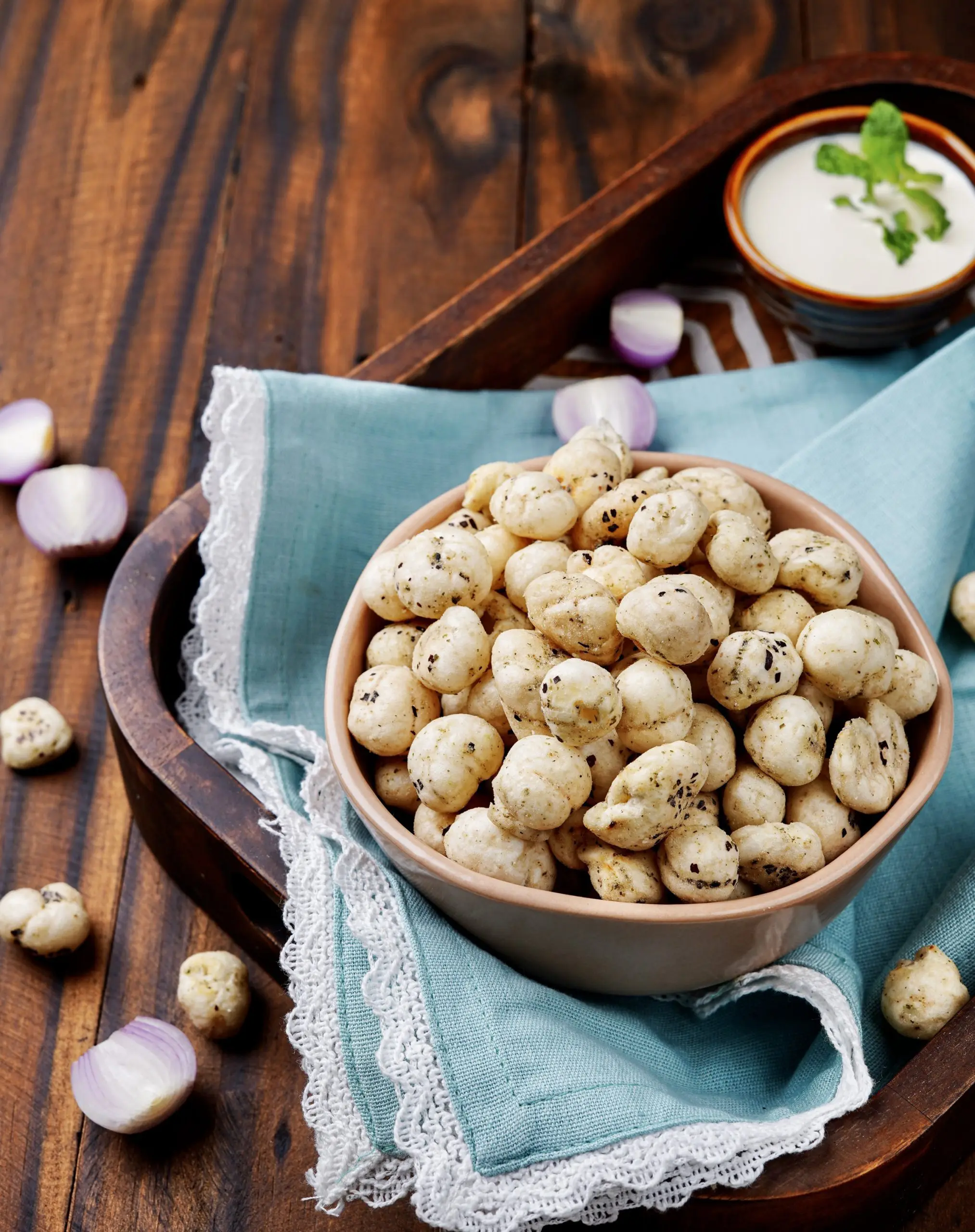 Cream & Onion Makhana vs Potato Chips: Which Snack is Healthier?